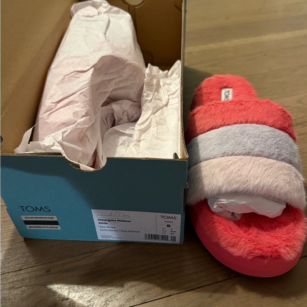 TOMS Colorful Fuzzy Slippers
